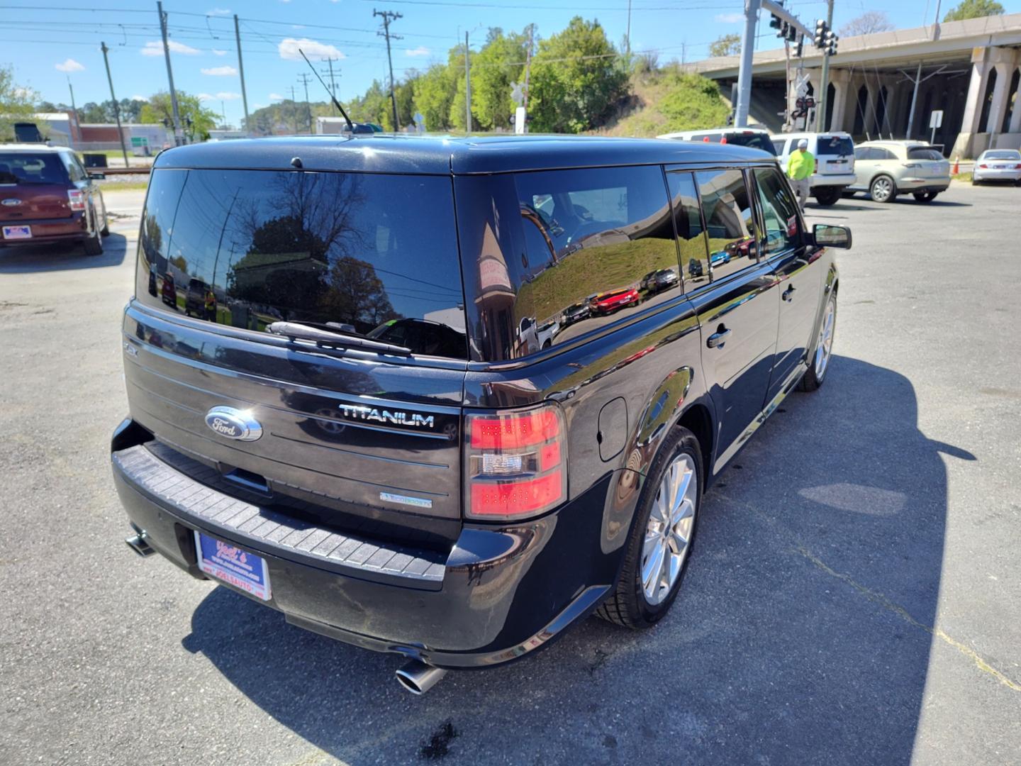 2011 Black Ford Flex (2FMHK6DT3BB) , located at 5700 Curlew Drive, Norfolk, VA, 23502, (757) 455-6330, 36.841885, -76.209412 - Photo#15